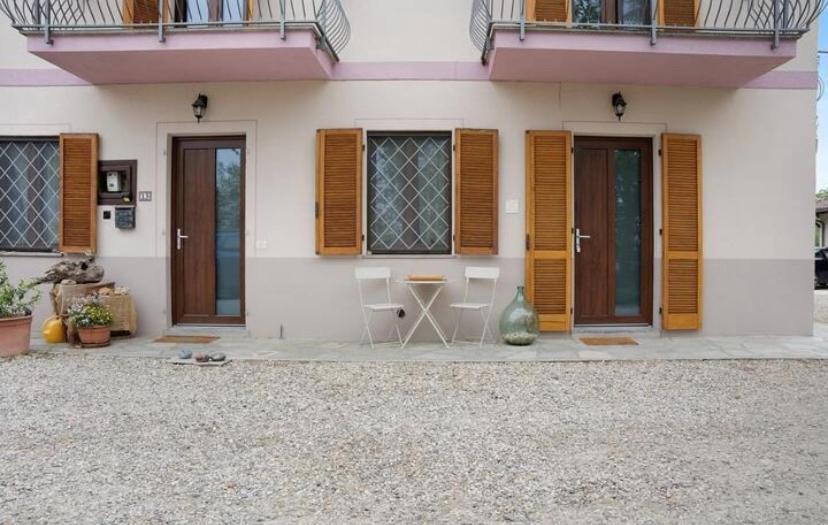 La Casa Rosa Lägenhet Piobesi d'Alba Exteriör bild